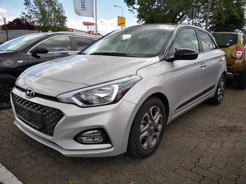 Hyundai i20 YES! Plus gebraucht kaufen in Hanau Preis 15555 eur - Int ...
